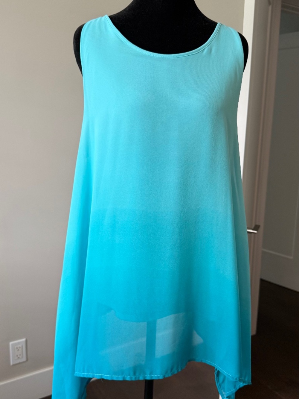 Zac & Rachel Turquoise Blue Asymmetrical Hem Sleeveless Blouse L
